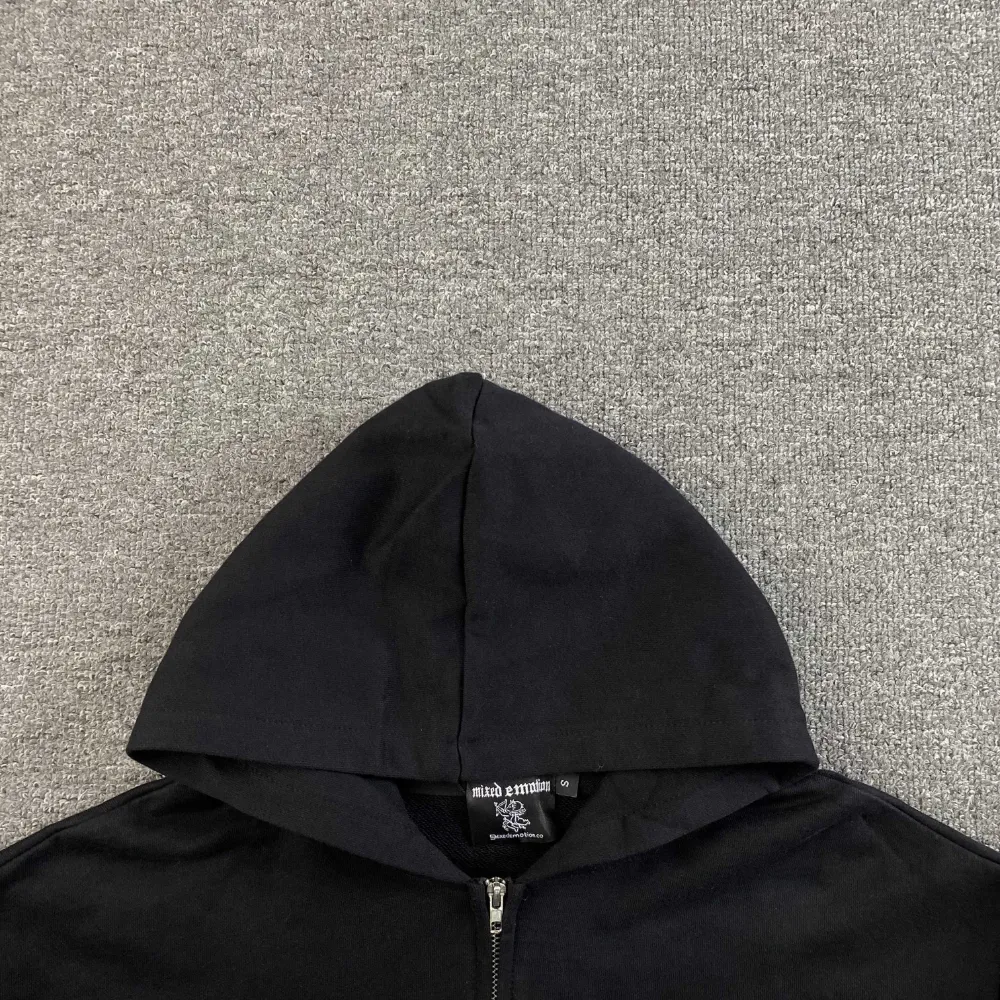Emotions Never Die Hoodie - Imagen 4
